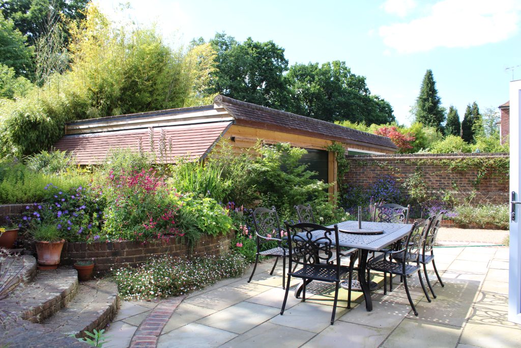 Balcombe Modern Cottage Garden